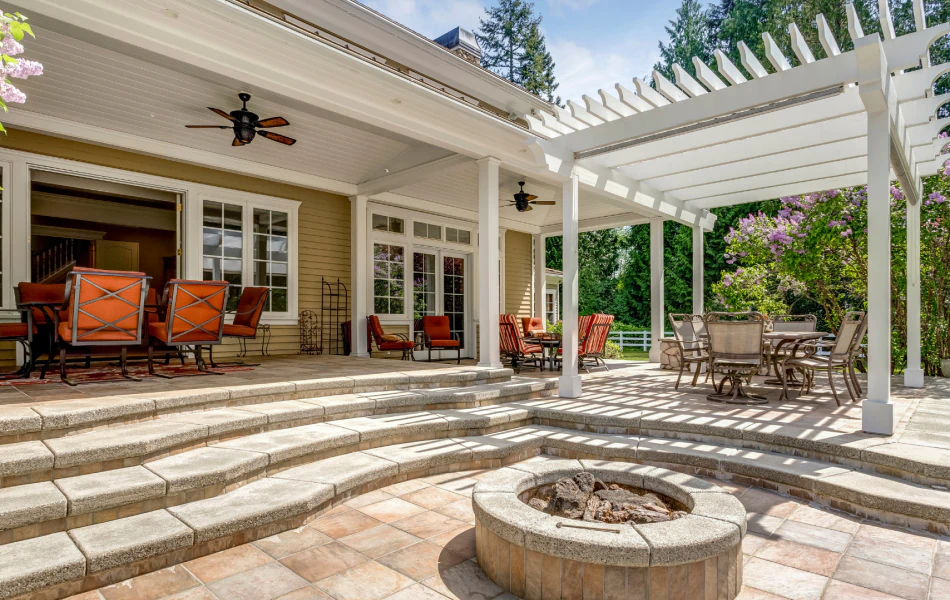 Pool Deck & Outdoor Concrete Services (1)